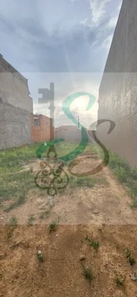 Imagem Venda de terreno no Parque Dom Pedro II, Campinas Terreno plano, murado, localizado na rua principal do bairro. Área útil 200 m² sendo 8 m² de fre