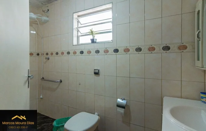 Imagem Casa Sobrado na Vila Dalva com 4 Dormitórios e 2 Vagas de Garagem, Oportunidade