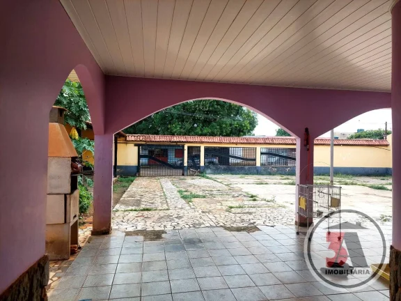 Imagem Casa a venda em excelente localização