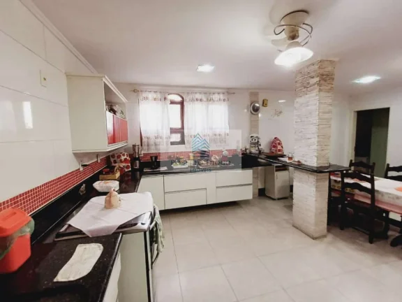 Imagem Casa de luxo em condomínio na Taquara, Rio de Janeiro-RJ: 5 quartos, 1 suíte, 1 sala, 3 banheiros, 6 vagas de garagem, 300m².