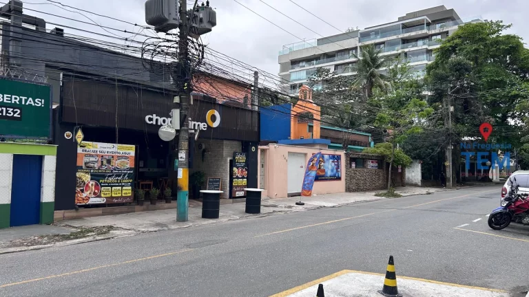 Imagem Casa Comercial na Freguesia