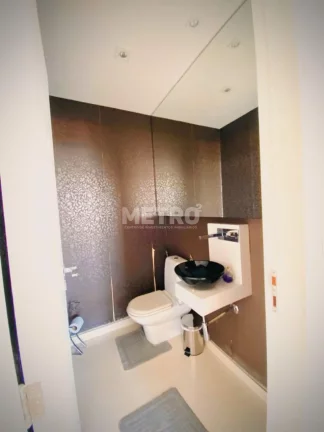 Imagem Aparteamento com sala ampla, 4 quartos, sendo 02 suítes, 02 varandas.