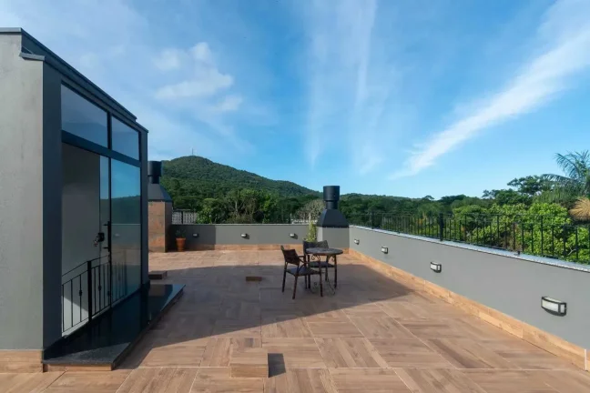 Imagem Apartamento com 3 dormitórios sendo 2 suítes e 2 vagas de garagem em Balneário Camboriú/SC