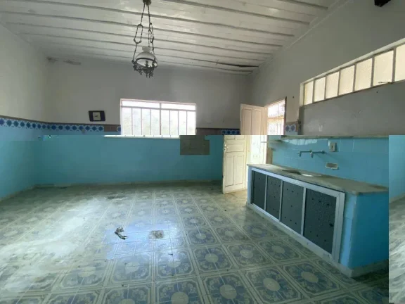 Imagem Casa Antiga, Bem Conservada e Espaçosa no bairro São José em Barbacena