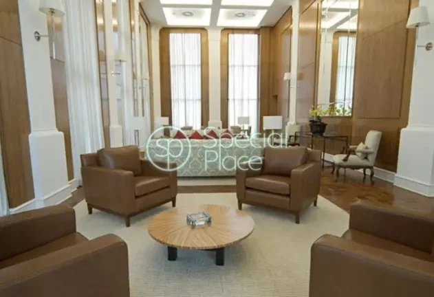 Imagem Lindo apartamento com 263m² de área privativa. São 4 dormitórios ( 4 suítes ) e 5 vagas na gara...