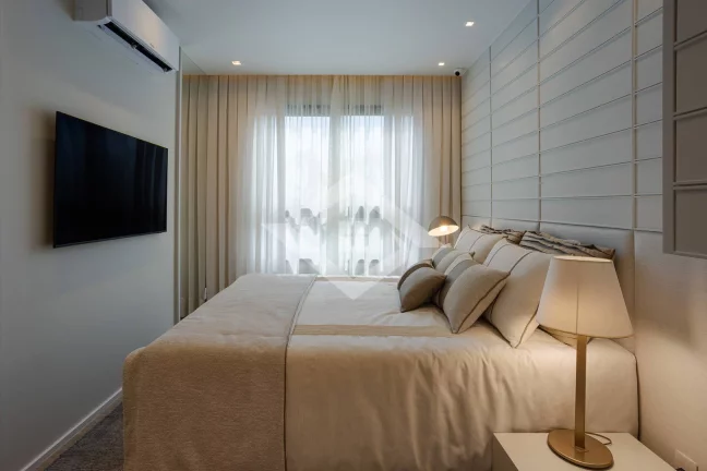 Imagem Apartamento de 2 Quartos para Venda na Barra da Tijuca com 74 m²