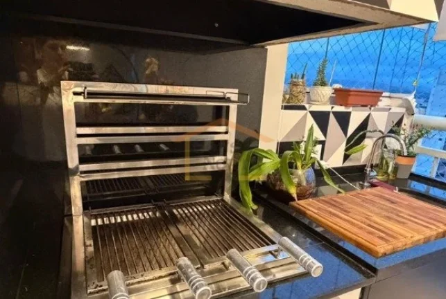 Imagem Apartamento com 120 m² de área útil, 3 dormitórios, sendo 3 suites com armários, sala para dois...