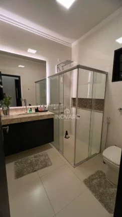 Imagem Casa com 3 dormitórios à venda, 225 m² por R$ 850.000,00 - Jardim Leonora Ll - Itumbiara/GO
