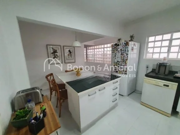 Imagem Belíssima residência com 395 m² de construção, no Condomínio Iguatemi, toda reformada, com aca...