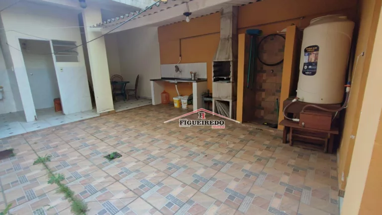 Imagem Sobrado à venda, 144 m² por R$ 795.000,00 - Canto do Forte - Praia Grande/SP