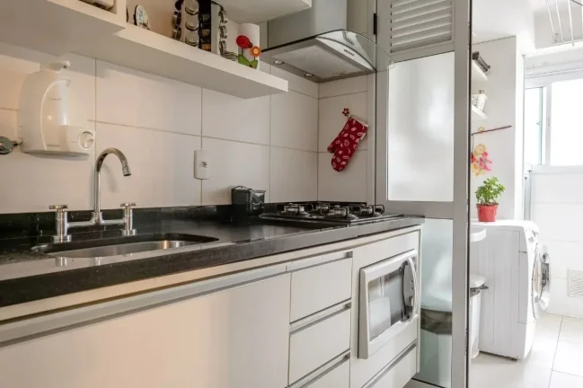 Imagem Apartamento 61M², 2Q, 1 Suíte, 2 Banheiros, 1 Vaga, Varanda Gourmet, Academia, Piscina, Churrascaria, Salão de Festas e Jogos, Playground, Depósito.