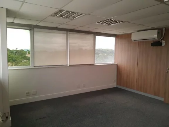 Imagem PRÉDIO CORPORATIVO COM LOCALIZAÇÃO ESTRATÉGICA NA GRANJA DOS CAVALEIROS!