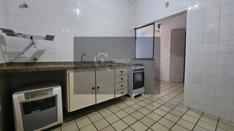 Imagem Apartamento com 3 Dormitórios e 2 Vagas no Centro – 96m²