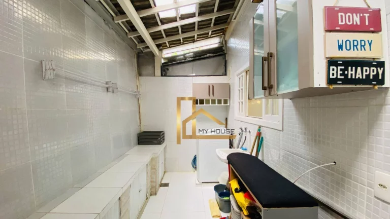 Imagem Casa em condomínio c/ 3 suítes à 1 min do Centro
