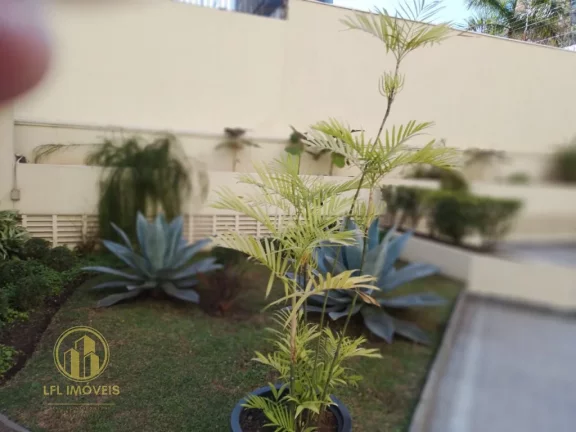 Imagem Espaçoso Apartamento de 3 Quartos em Indianópolis.