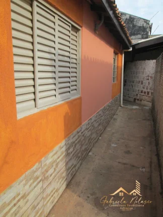 Imagem Casa Padrão com dois dormitórios mais edícula
