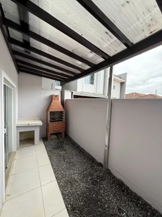 Imagem Geminado com 3 dormitórios sendo 1 suíte e 2 vagas de garagem - Boa Vista | Joinville/SC