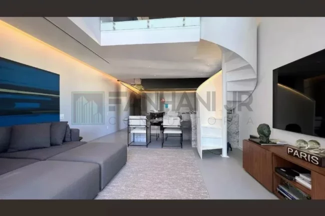 Imagem Este loft espaçoso, localizado na Alameda Franca, no bairro Cerqueira César em São Paulo, está à venda e é simplesmente incrível! Com 1 quarto, sen