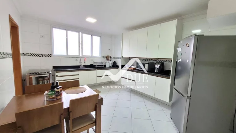 Imagem Casa com 3 suites à venda, 219 m² por R$ 1.650.000 - Embaré - Santos/SP