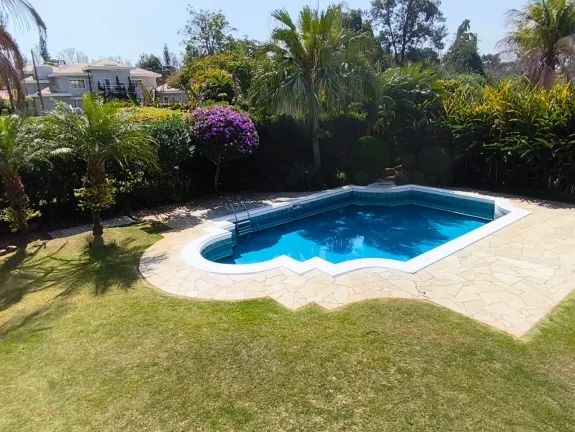 Imagem Mansão Exclusiva em Condomínio com Campo de Golfe e Valor Histórico Único