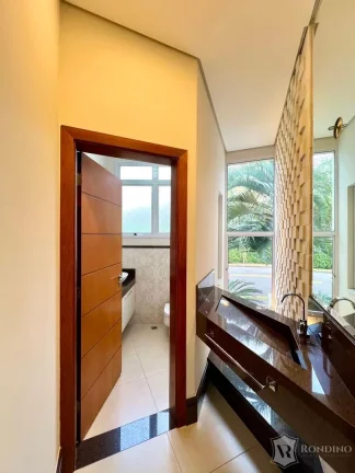 Imagem Casa de alto padrão com 4 dormitórios, gourmet integrado e terraços