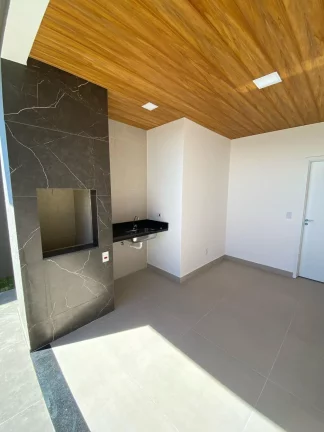 Imagem Casa à venda com 3 quartos, sendo 1 suíte, em Vila Petrópolis, Atibaia - SP