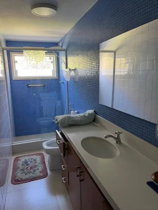 Imagem Vendo esta luxuosa casa no bairro Conego . Nova Friburgo.