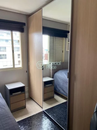 Imagem Apartamento com 96m2 de área privativa, 4 dormitórios ( 1 suíte) e 2 vagas na garagem. Living amp...