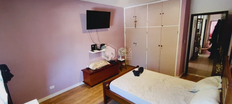 Imagem SOBRADO À VENDA COM 250 M², COM 3 AMPLOS DORMS, COM EDÍCULA AO FUNDO E VAGA PARA 2 CARROS, BROOKLIN PAULISTA, SÃO PAULO, SP