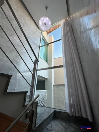 Imagem VENDO MANSÃO 4/4 + SUÍTES-CONDOMÍNIO- SIM