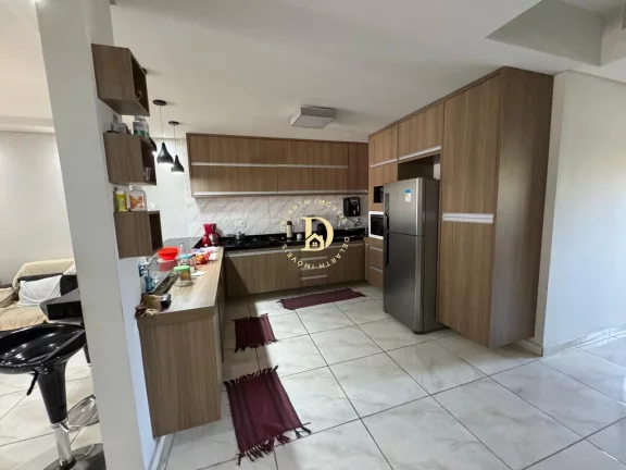Imagem Sobrado - Santa Edwigen - SJCampos - 3 Dormitórios (3 suítes) - 175m²
