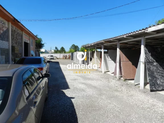 Imagem Empresa a venda com terreno de 30 x 106 de frente para Faixa Velha