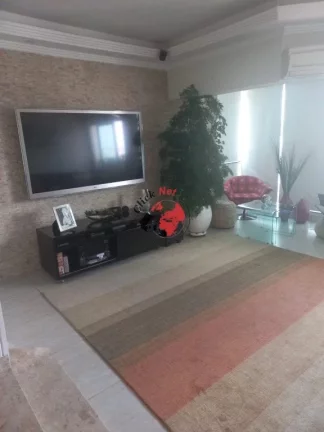 Imagem Amplo, bem localizado e com o espaço que sua família merece! Apartamento à venda em São Caetano
