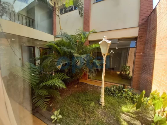 Imagem ÓTIMO SOBRADO DE 350 M², COM 04 DORMITÓRIOS, SENDO DUAS SUITES, COM 04 VAGAS NO BAIRRO ANCHIETA,SÃO BERNARDO DO CAMPO