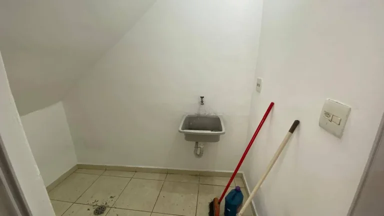 Imagem Salão Comercial de Esquina para Locação – Miolo do Ipiranga