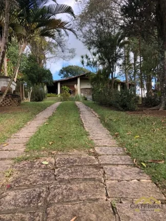 Imagem Chácara à Venda em Cabreúva-SP com 3 dormitórios, piscina e ampla área verde