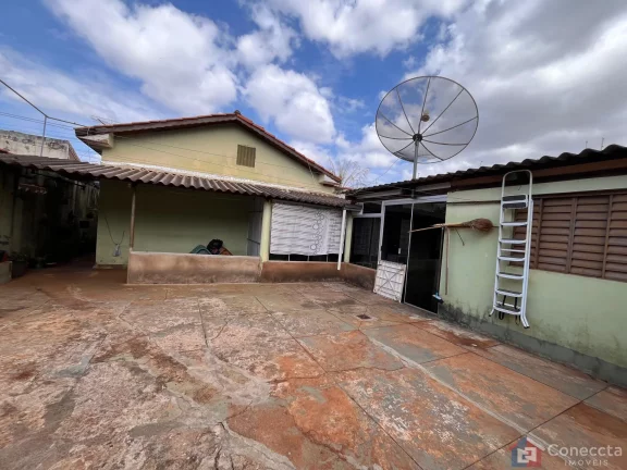 Imagem Casa à Venda no Bairro Nossa Senhora de Fátima – 3 Quartos, Área Gourmet e 400 m² de Terreno! R$ 380 mil