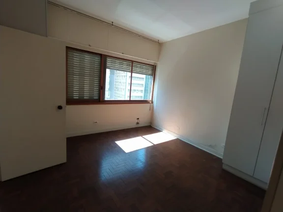 Imagem Apartamento 240M², 4Q, 1 Suíte, 3 Salas, 2 Cozinhas, 2 Banheiros, 1 Vaga, Churrasqueira, Academia, Salão de Festas, Sauna, Bicicletário.