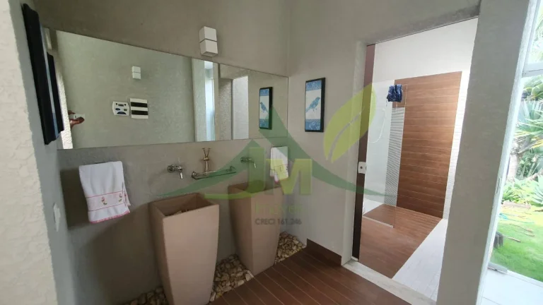 Imagem Mansão de Luxo no Condomínio Flamboyant: Exclusividade e Sofisticação em At