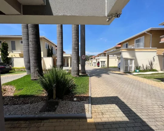 Imagem Sobrado São Francisco condomínio, 4 dorm , piscina.