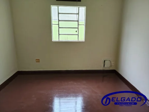 Imagem DELGADO aluga CASA fins COMERCIAIS em VENDA DAS PEDRAS, Itaboraí-RJ, com 4 quartos, 2 suítes, 2 salas, 1 banheiro, 6 vagas de garagem!