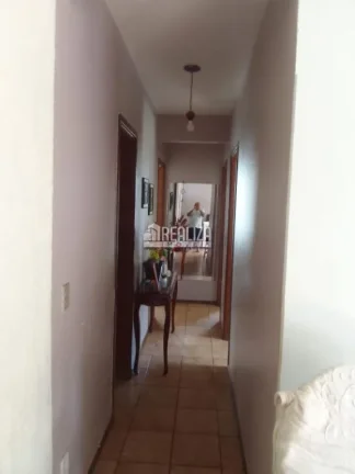 Imagem Apartamento de 3 dormitórios no Condomínio Residencial Jardim Europa, no bairro Parque do Mirante, em Uberaba - Imperdível!
