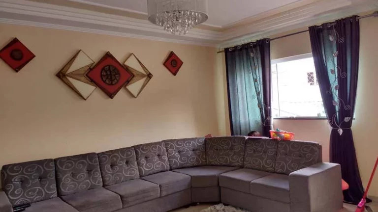 Imagem Sobrado com 243 m² 4 Suítes, 7 Vagas, Quintal com Churrasqueira