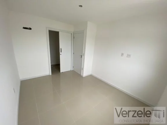 Imagem Apartamento 3 dormitórios para Venda em Balneário Camboriú / SC no bairro Estados