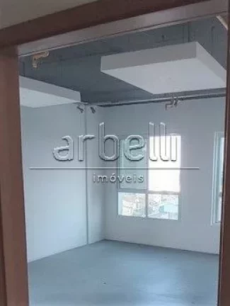 Imagem Sala comercial com 35 metros quadrados, 1 banheiro, sacada, piso elevado, 1 vaga de garagem. CondomÃ...