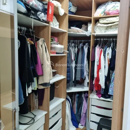 Imagem Charmoso sobrado com excelente padrão de acabamento, localizado na divisa entre Paulínia e Barão ...