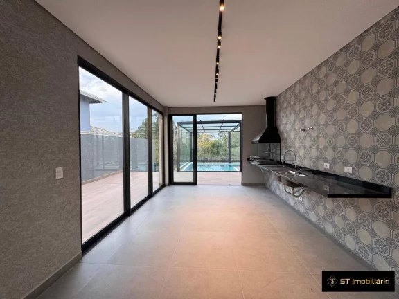 Imagem Casa de Alto Padrão em Condomínio Fechado para Locação Mairiporã!