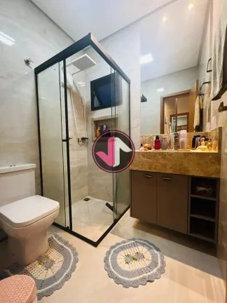Imagem Casa Térrea com Acabamento de Classe A: Localizada no Condomínio Primor das Torres. Casa térrea c...