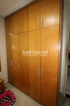 Imagem Casa à venda no Jardim Neman Sahyun em Londrina com 3 quartos, 1 suíte, 4 vagas de garagem, 140 m² de área útil , ótima oportunidade agora!