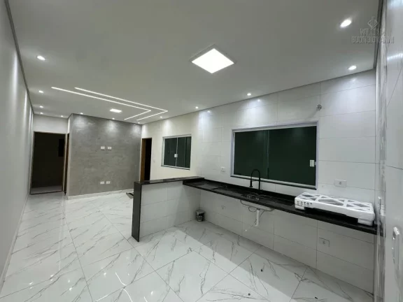 Imagem Casa poucos metros do mar em Mongaguá
